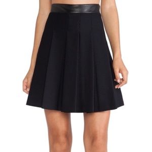 Lapina By David Helwani | Pleated Black Skirt
